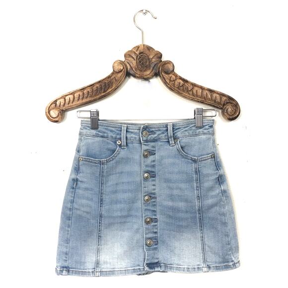 American Eagle Light Wash Denim Mini A-line Skirt Button Front High Rise 00